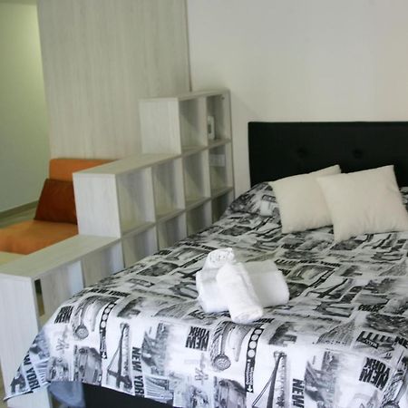 Apartamentos Turisticos Plaza San Juan 2 图德拉 外观 照片